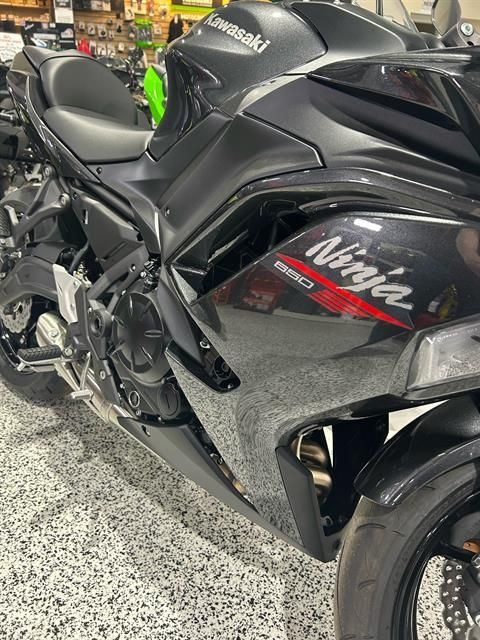 2026 Kawasaki Ninja® 650 4