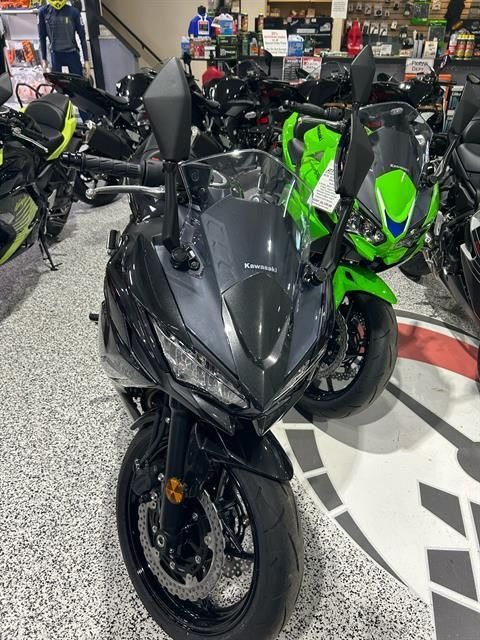 2026 Kawasaki Ninja® 650 3