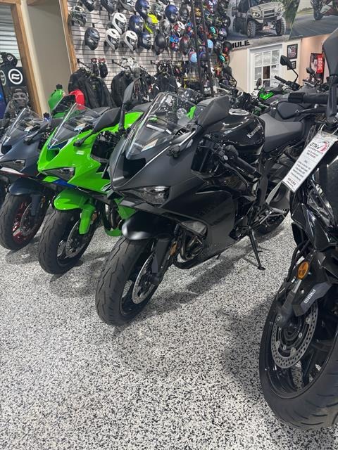 New 2027 Kawasaki Ninja® ZX™-6R ABS | Motorcycles in NJ