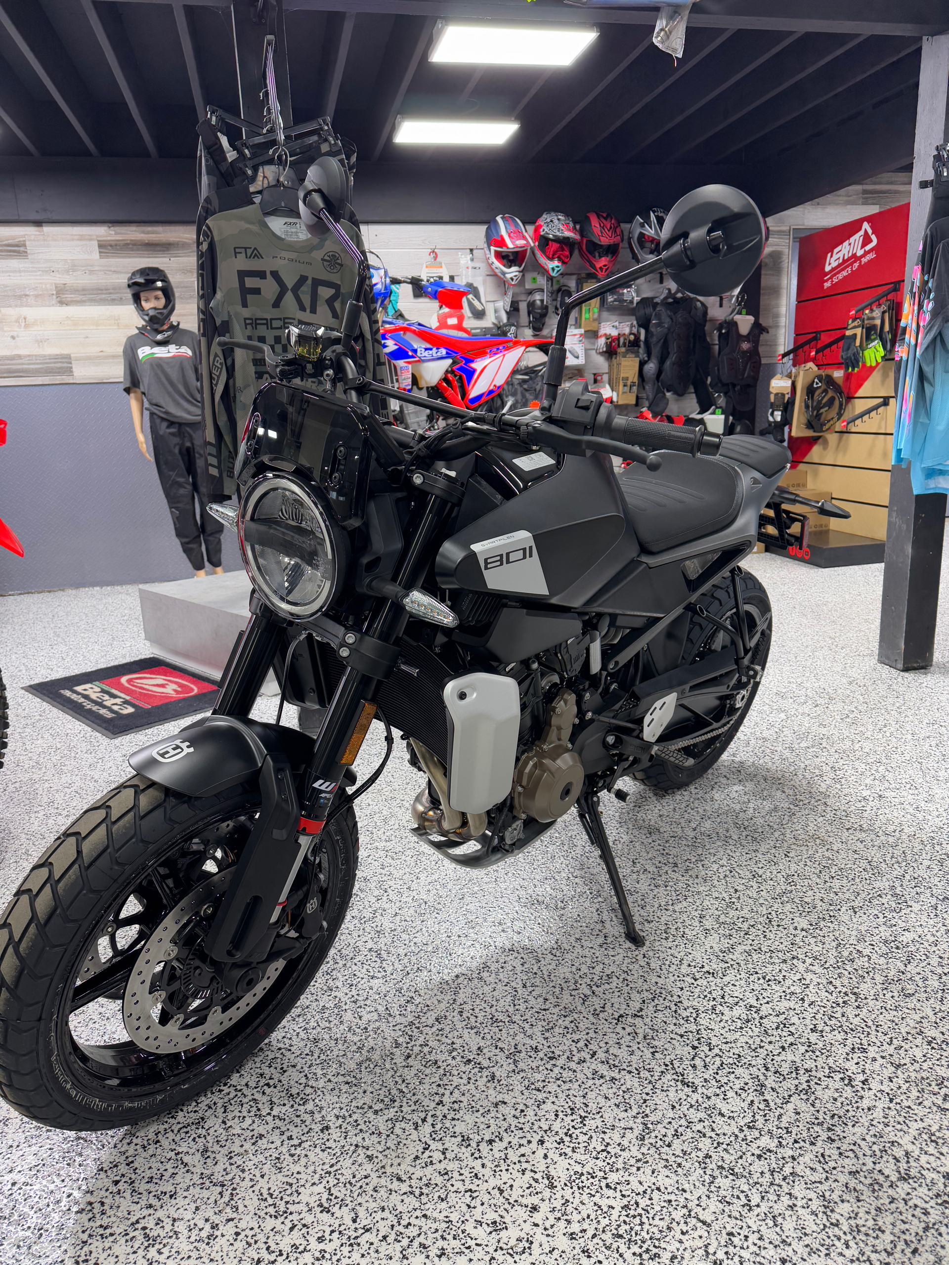 New 2025 Husqvarna Svartpilen 801 | Motorcycles in NJ | HUS778737