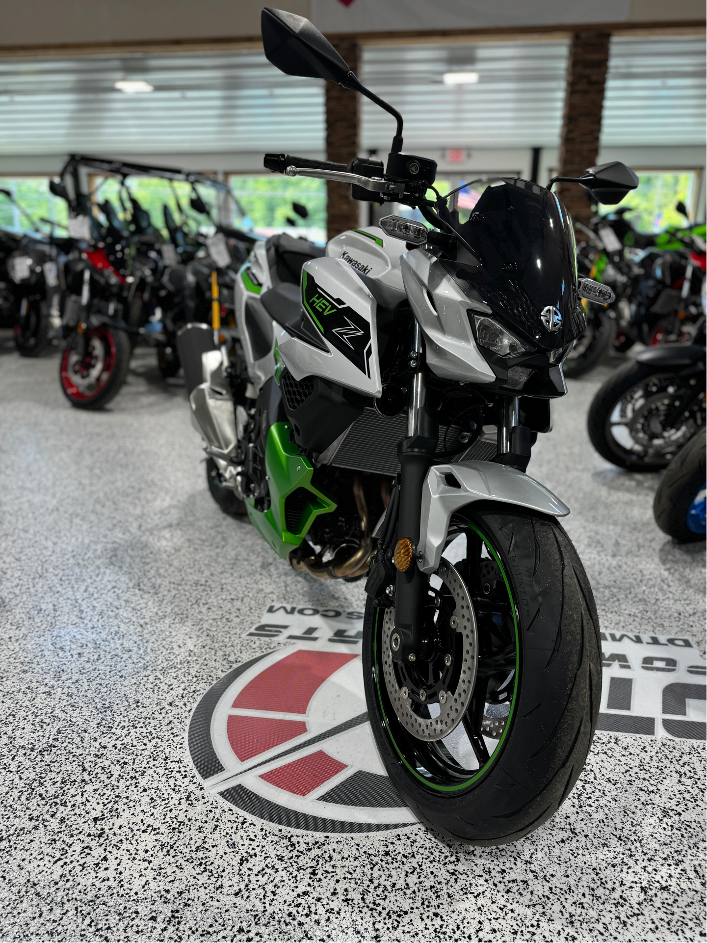 メイプル New 2024 Kawasaki Z7 Hybrid ABS | Motorcycles in NJ | KAWA01520
