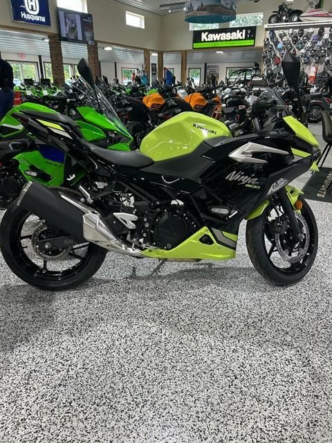 2026 Kawasaki Ninja® 500 ABS 3