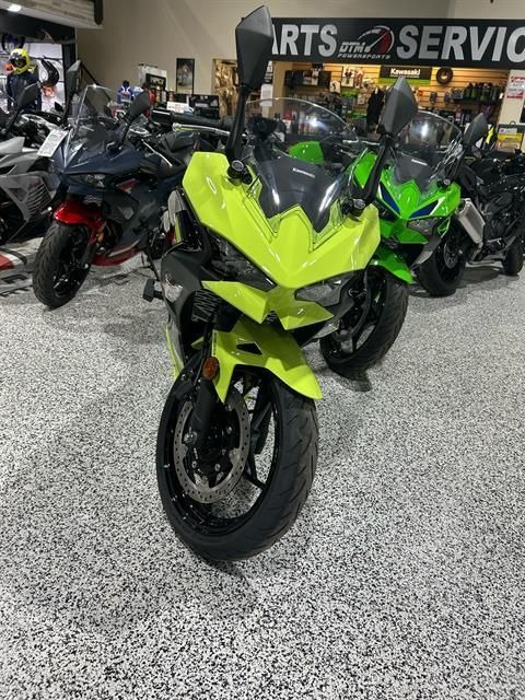 2026 Kawasaki Ninja® 500 ABS 2