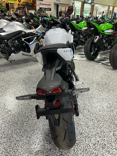 2026 Suzuki GSX-8R 6
