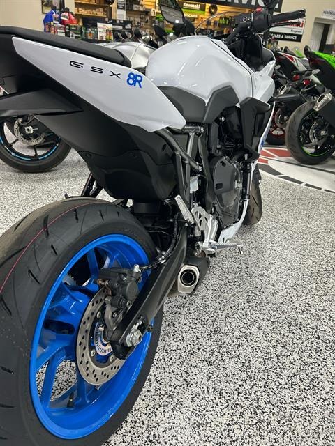 2026 Suzuki GSX-8R 7
