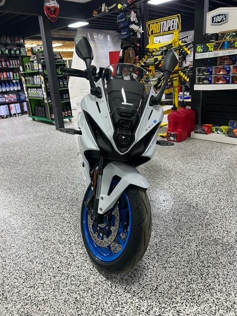 2026 Suzuki GSX-8R 10