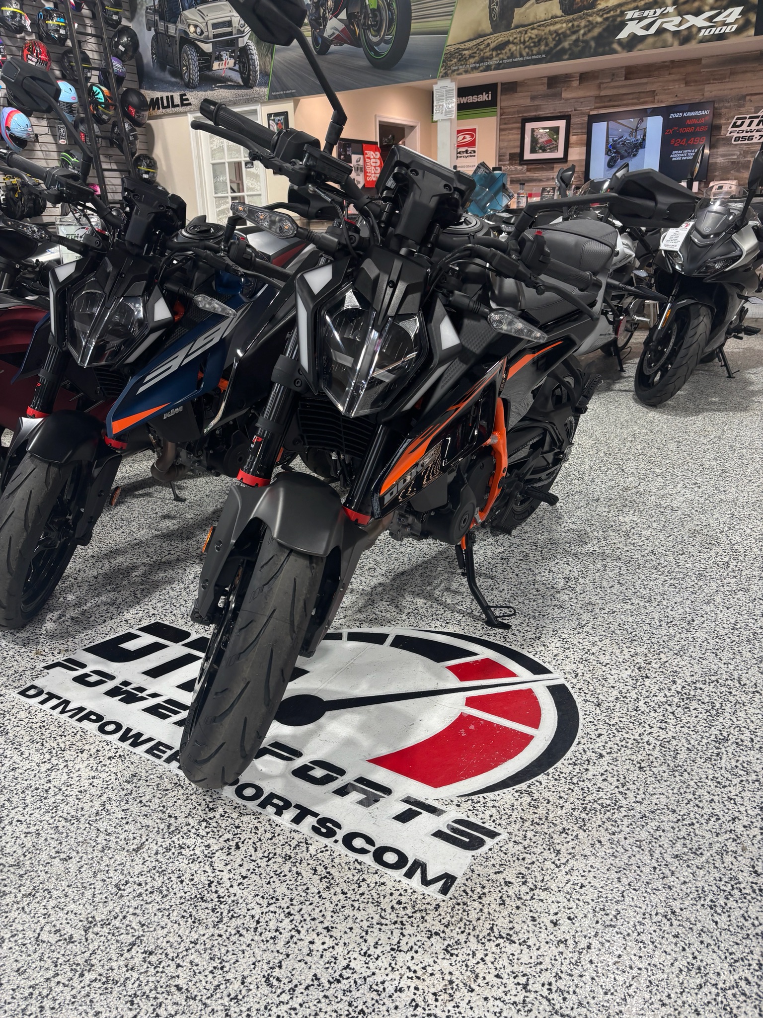 2026 KTM 390 Duke 1