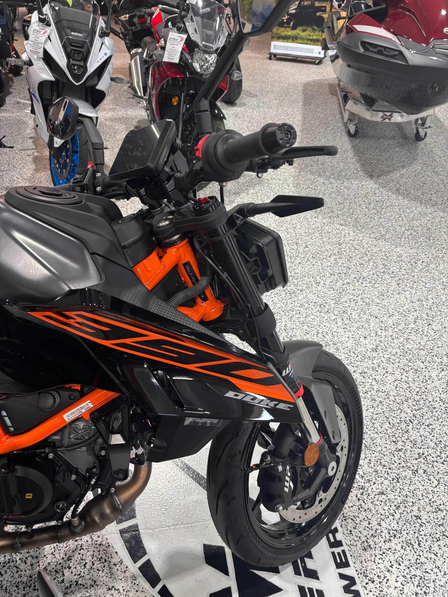 2026 KTM 390 Duke 7