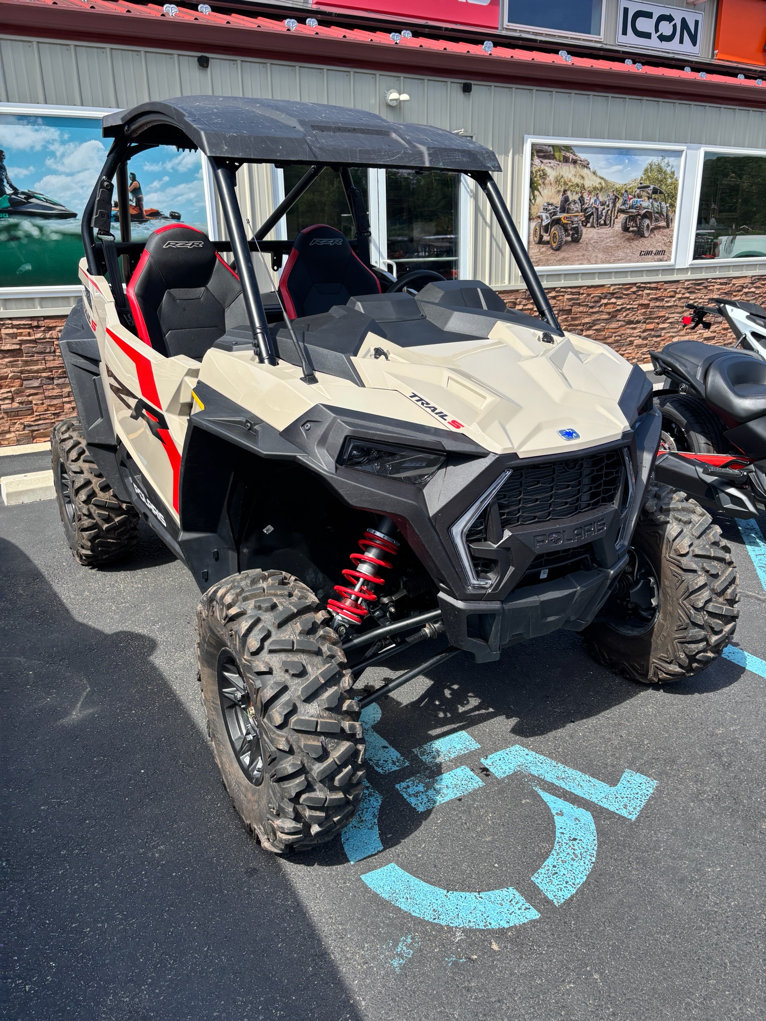 2026 Polaris RZR photo 2
