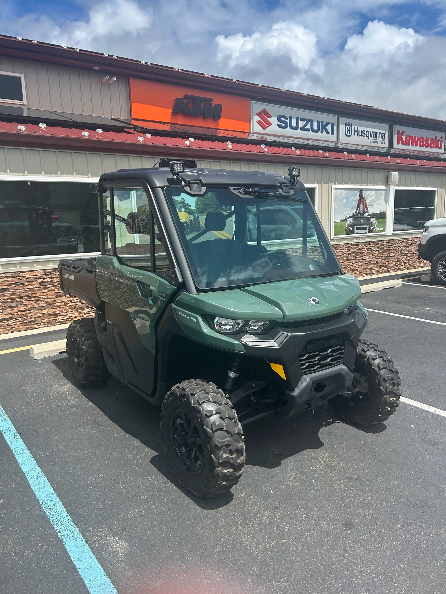 2024 Can-Am™ Defender DPS CAB 1
