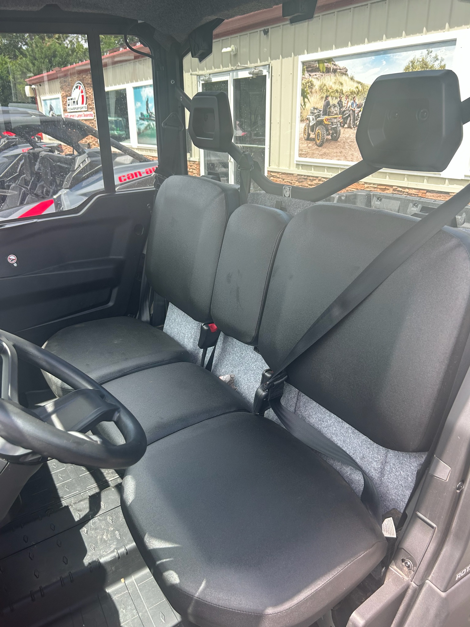 2024 Can-Am™ Defender DPS CAB 6