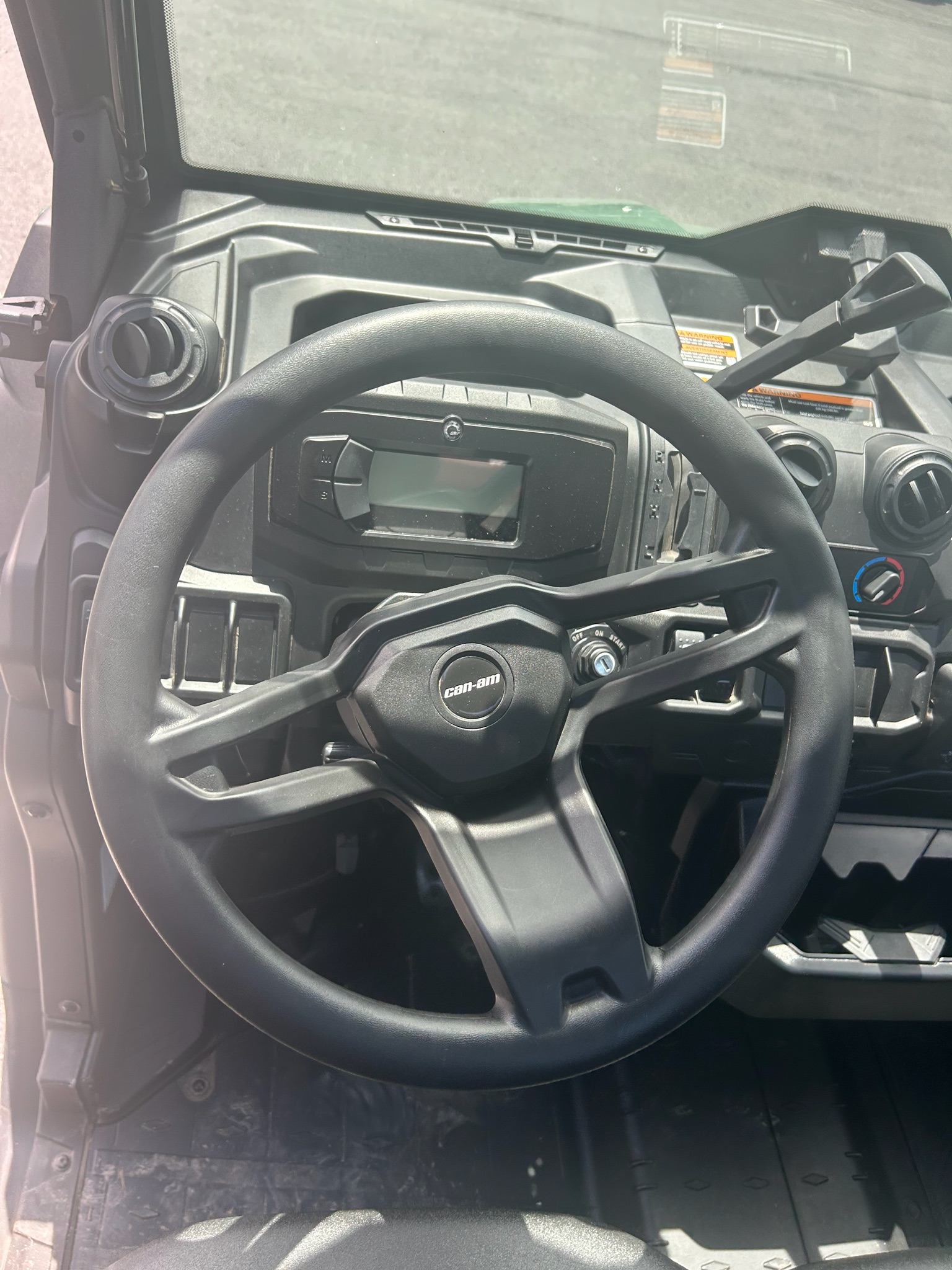 2024 Can-Am™ Defender DPS CAB 7