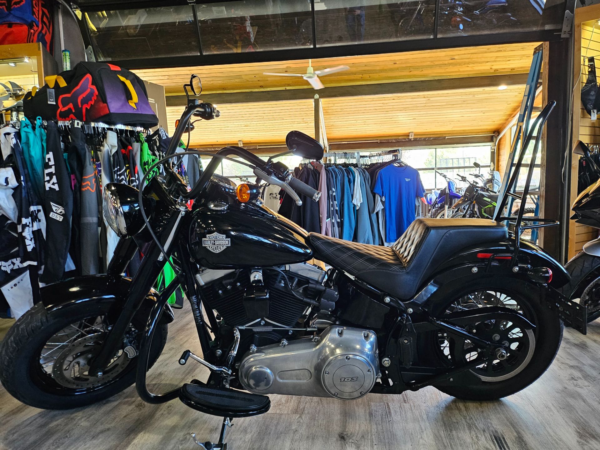 2017 Harley-Davidson Softail Slim® 1