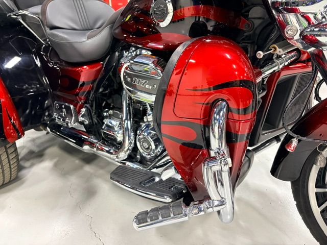 2022 Harley-Davidson CVO Tri Glide® 6