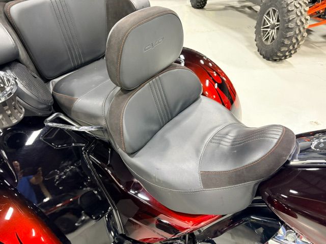 2022 Harley-Davidson CVO Tri Glide® 8