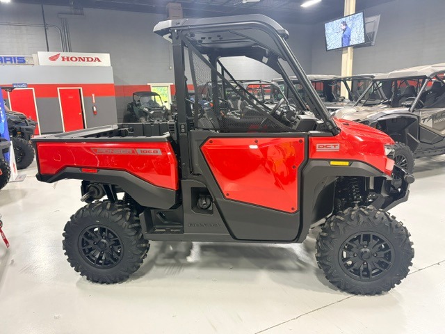 2026 Honda Pioneer 1000 Deluxe 11