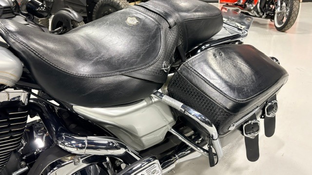 2003 Harley-Davidson FLHRCI Road King® Classic 8