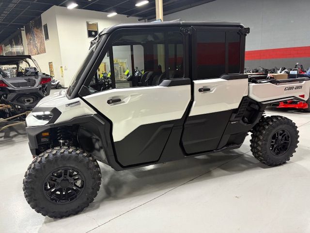 2026 Can-Am™ Defender MAX Limited HD11 3