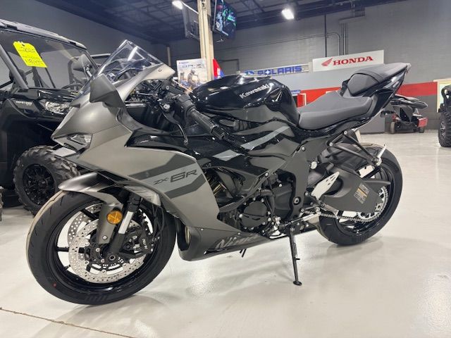 2026 Kawasaki Ninja® ZX-6R 2