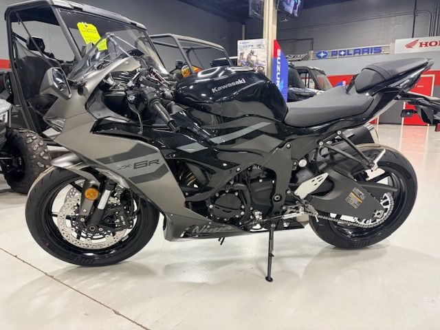 2026 Kawasaki Ninja® ZX-6R 3