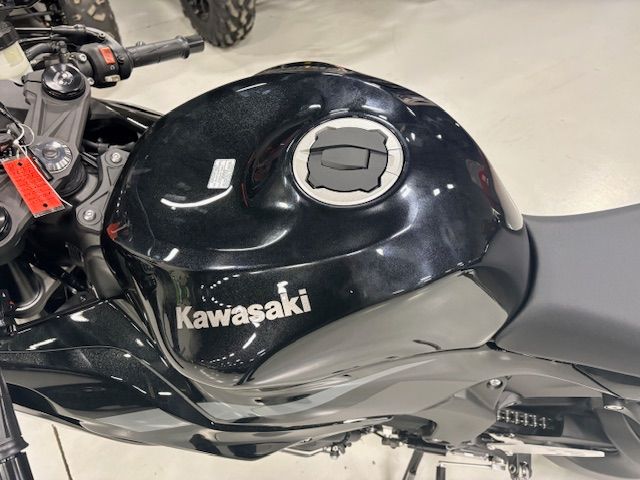 2026 Kawasaki Ninja® ZX-6R 5