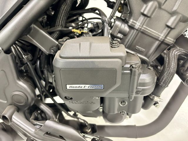 2026 Honda Rebel 300 E-Clutch 3