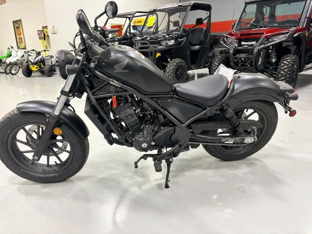 2026 Honda Rebel 300 E-Clutch 8