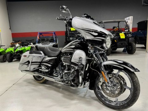 2015 Harley-Davidson CVO Street Glide