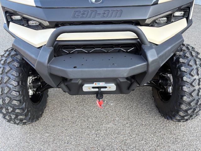 2026 Can-Am™ Defender Limited HD11 11