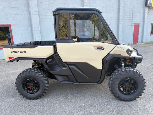 2026 Can-Am™ Defender Limited HD11 12