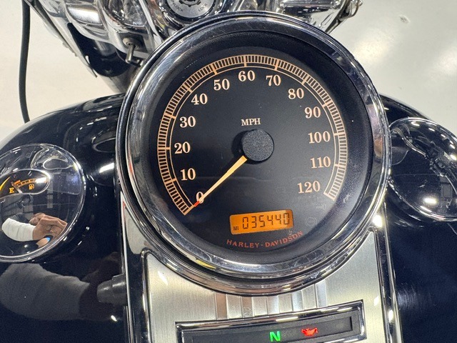 2011 Harley-Davidson Road King® Classic 3