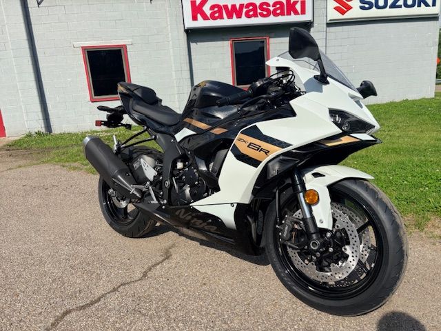 2026 Kawasaki Ninja® ZX-6R 1