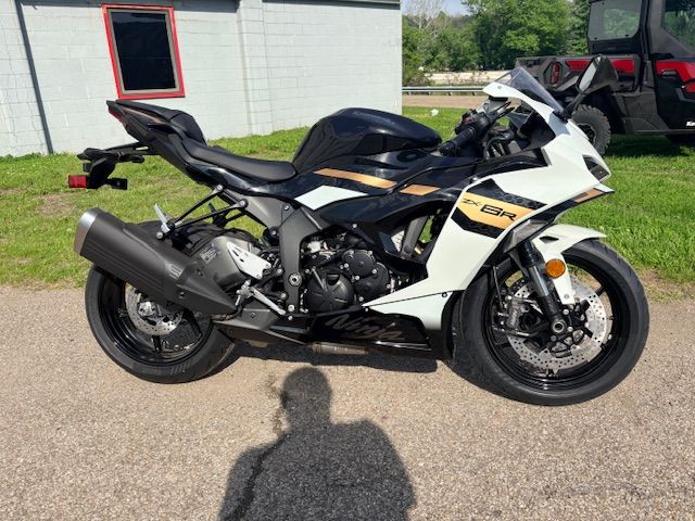 2026 Kawasaki Ninja® ZX-6R 2