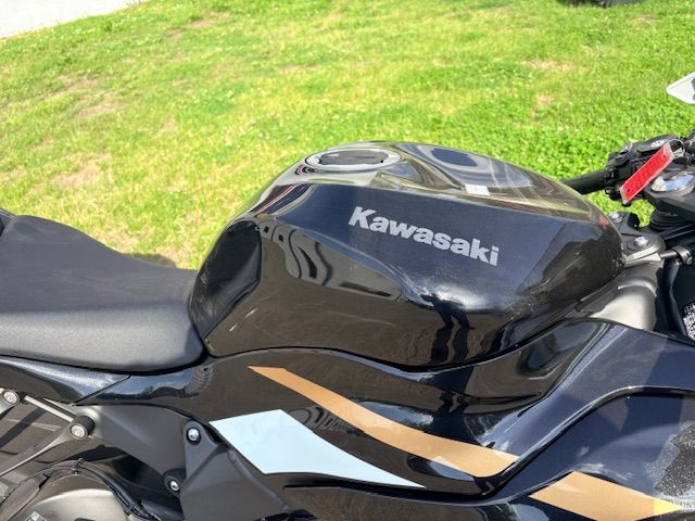 2026 Kawasaki Ninja® ZX-6R 5
