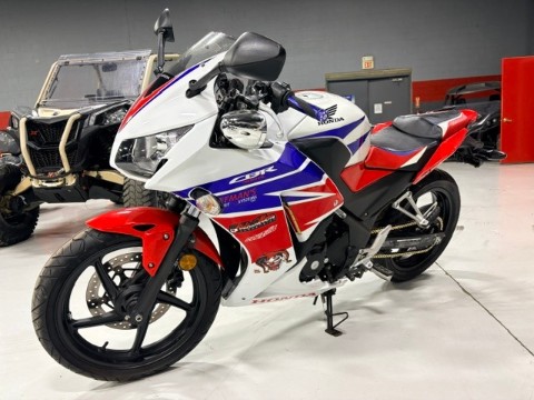 2015 Honda CBR300R