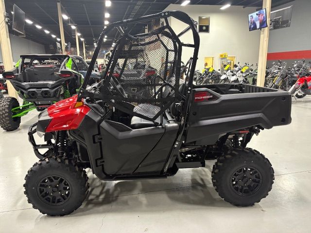 2026 Honda Pioneer 700 Deluxe 2