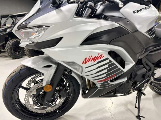 2026 Kawasaki Ninja® 650 ABS 3