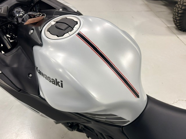 2026 Kawasaki Ninja® 650 ABS 4