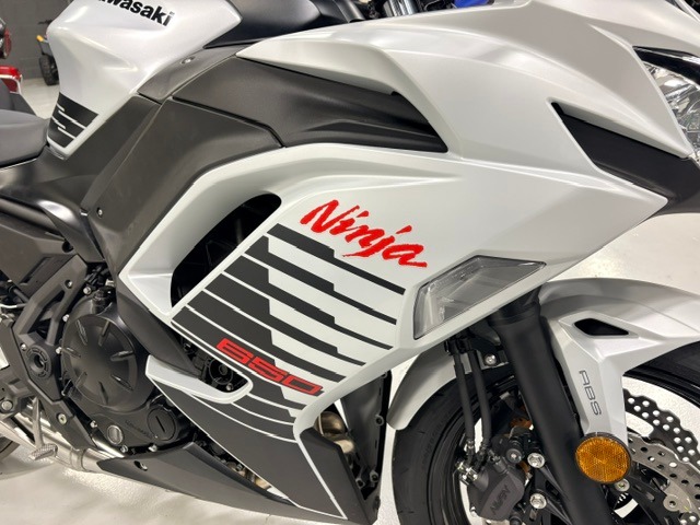 2026 Kawasaki Ninja® 650 ABS 7