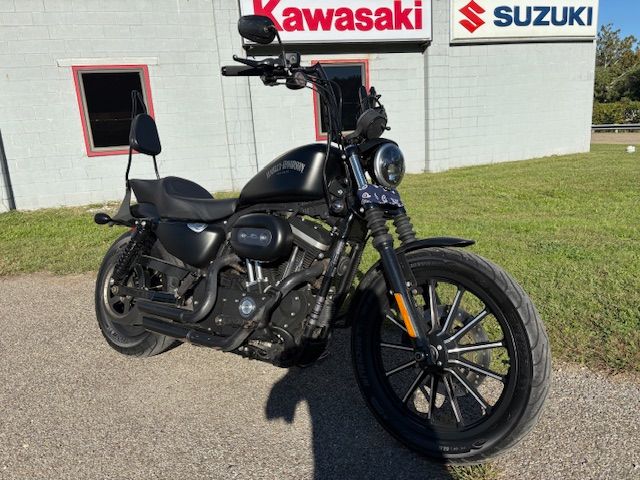 2013 Harley-Davidson Sportster® Iron 883™ Motorcycles Brilliant