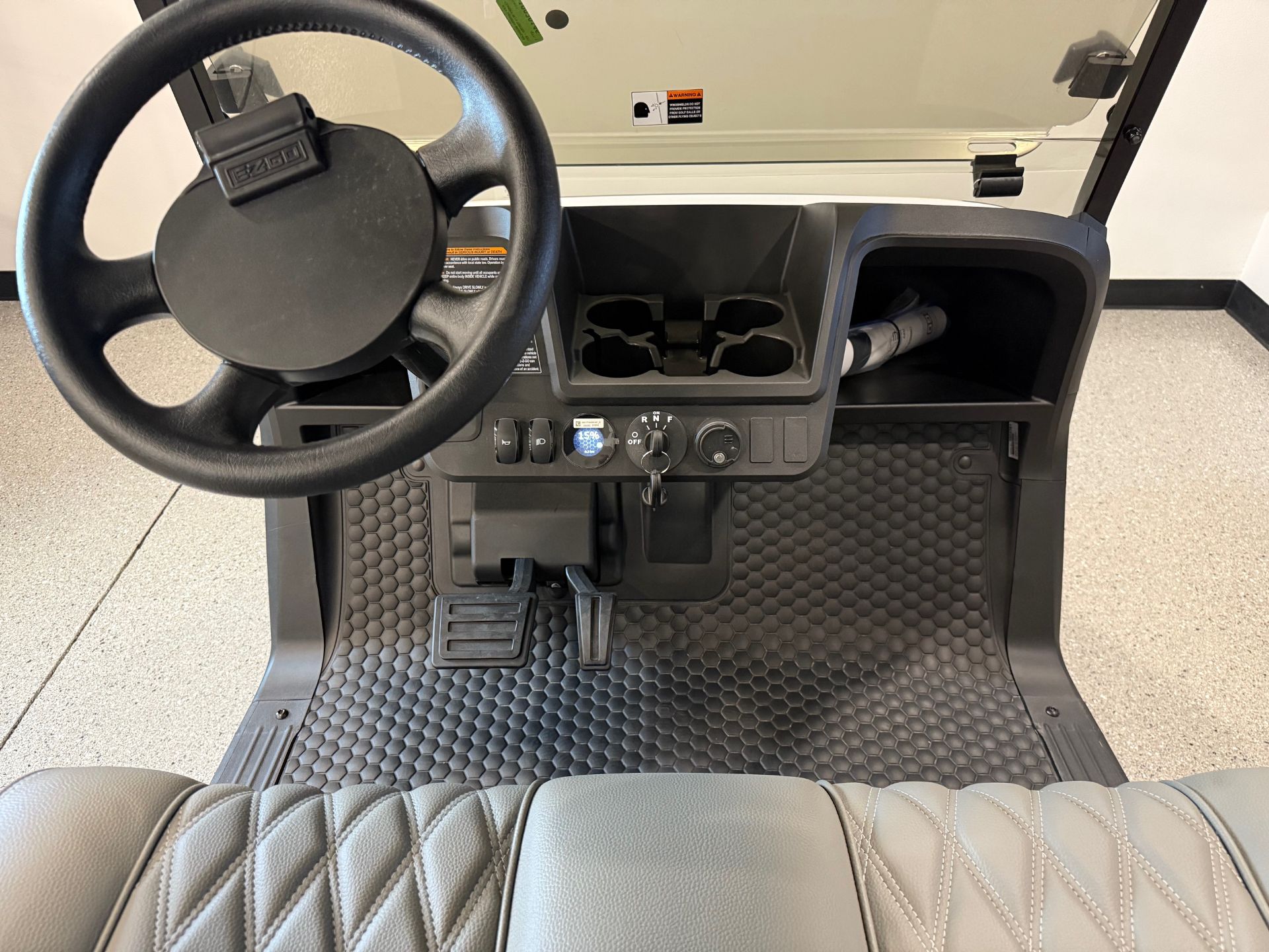 2026 E-Z-GO Freedom RXV 2.2 ELiTE in Hawarden, Iowa - Photo 4