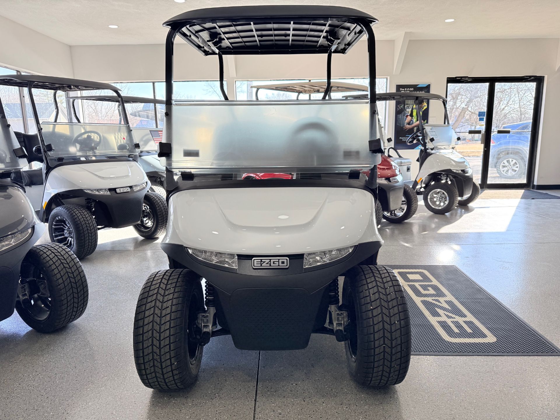 2026 E-Z-GO RXV 2 Freedom ELiTE Lithium in Hawarden, Iowa - Photo 4