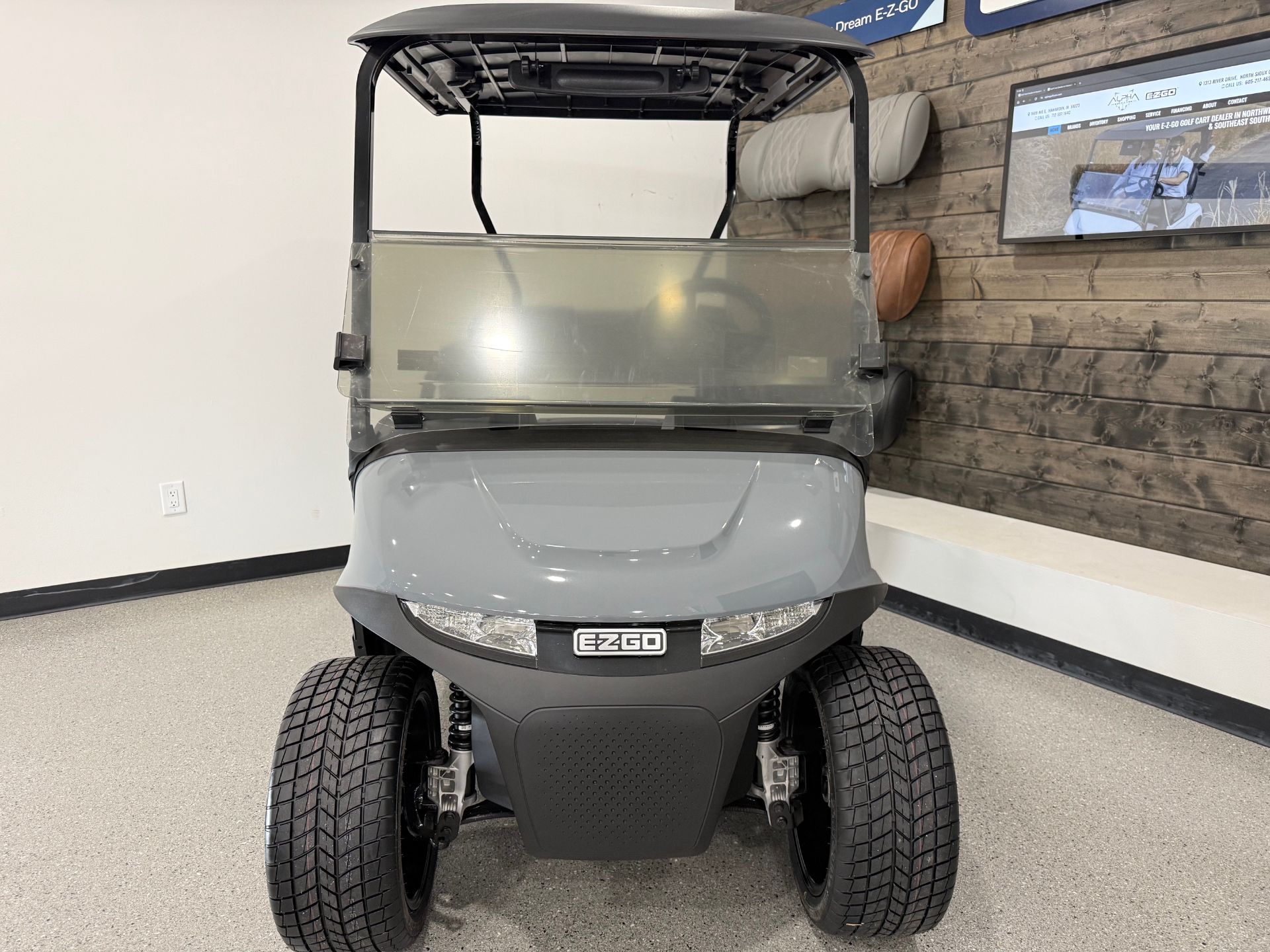 2026 E-Z-GO RXV 2 Freedom ELiTE Lithium in Hawarden, Iowa - Photo 3