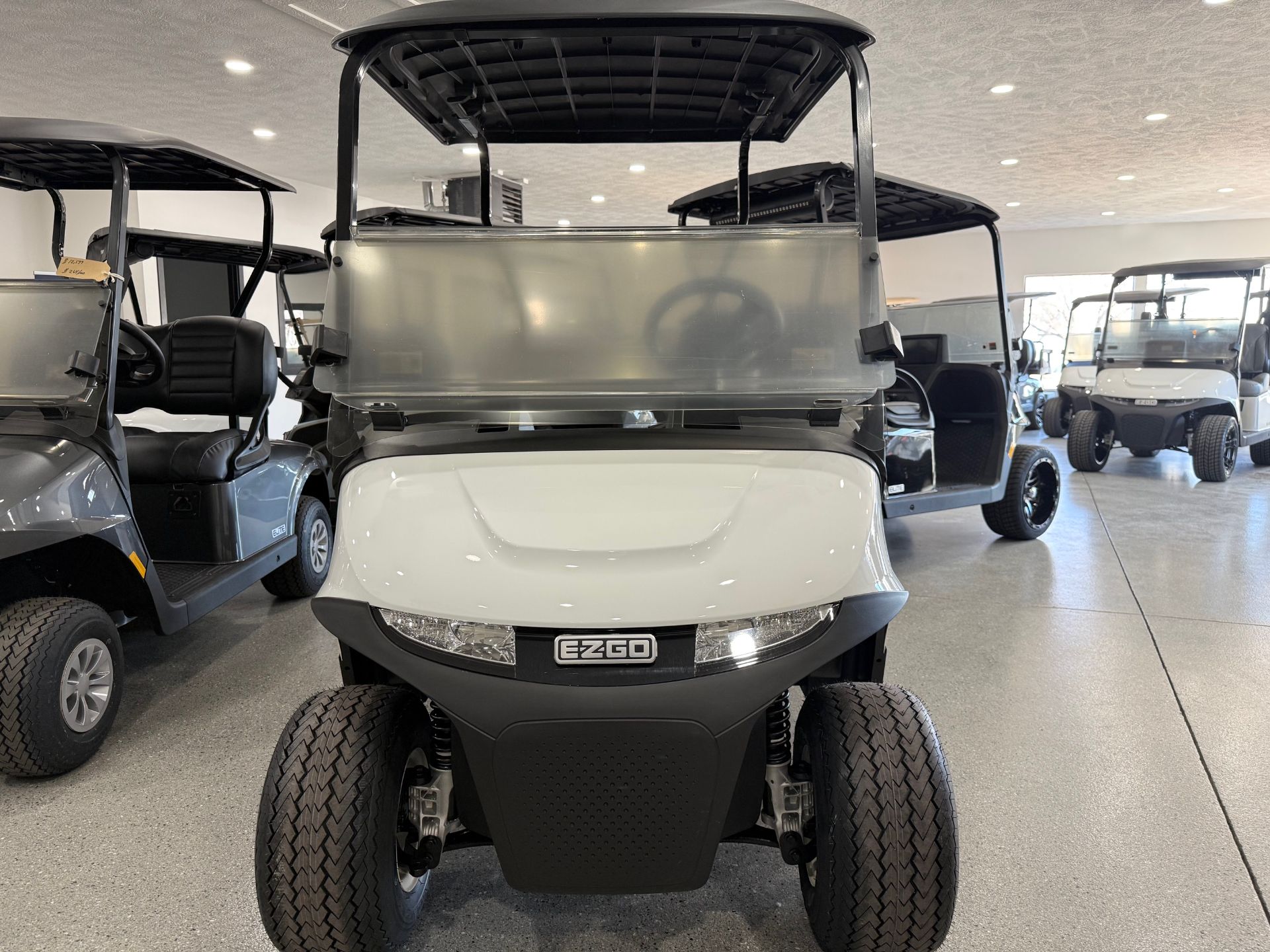 2026 E-Z-GO Freedom RXV2 2.2 ELiTE in Hawarden, Iowa - Photo 4