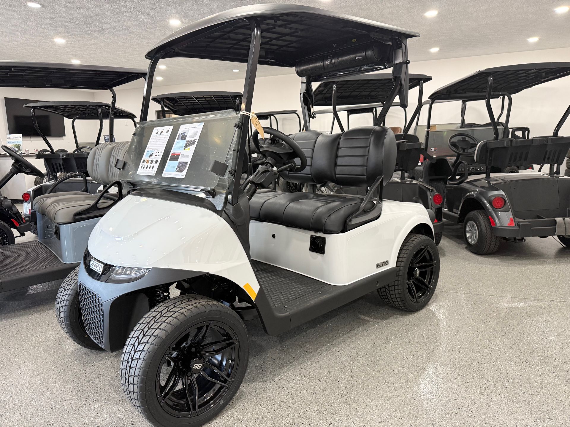 2026 E-Z-GO Freedom RXV ELiTE Lithium in Hawarden, Iowa - Photo 1