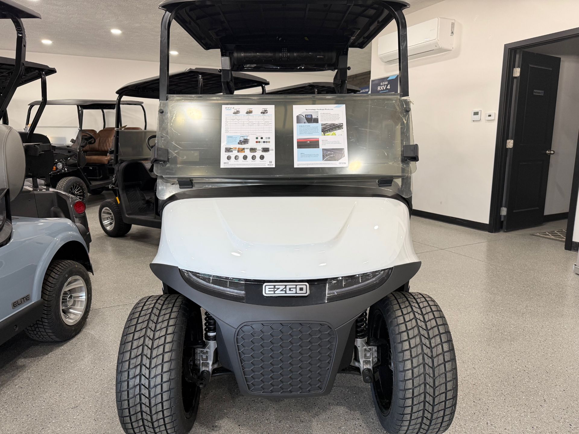 2026 E-Z-GO Freedom RXV ELiTE Lithium in Hawarden, Iowa - Photo 4