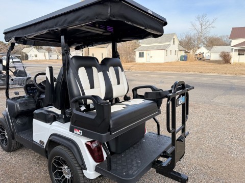 2024 Evolution Electric Vehicles D5 Ranger 2+2 in Hawarden, Iowa - Photo 5