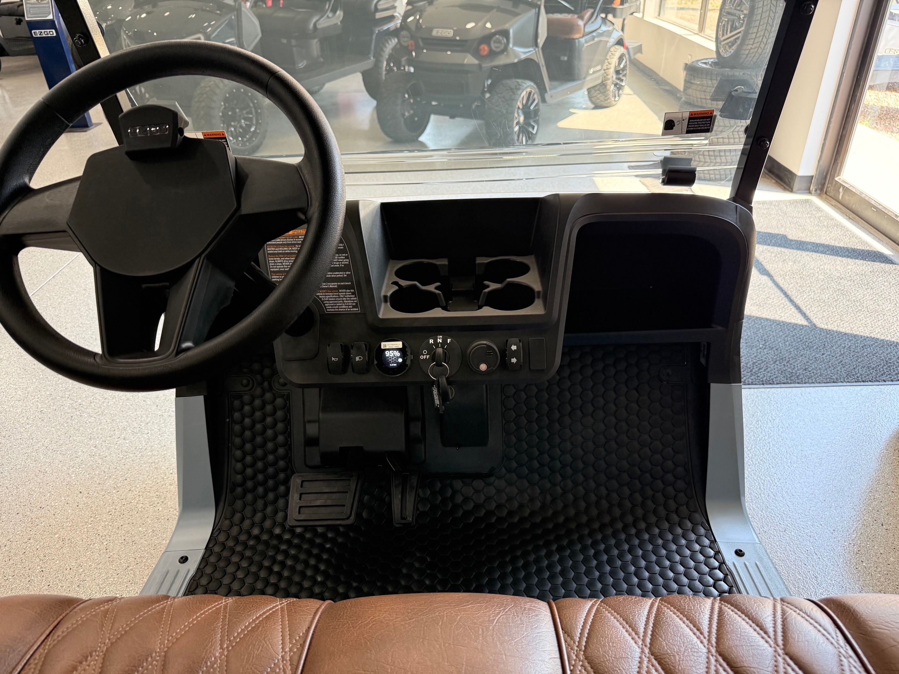 2026 EZGO RXV photo 3