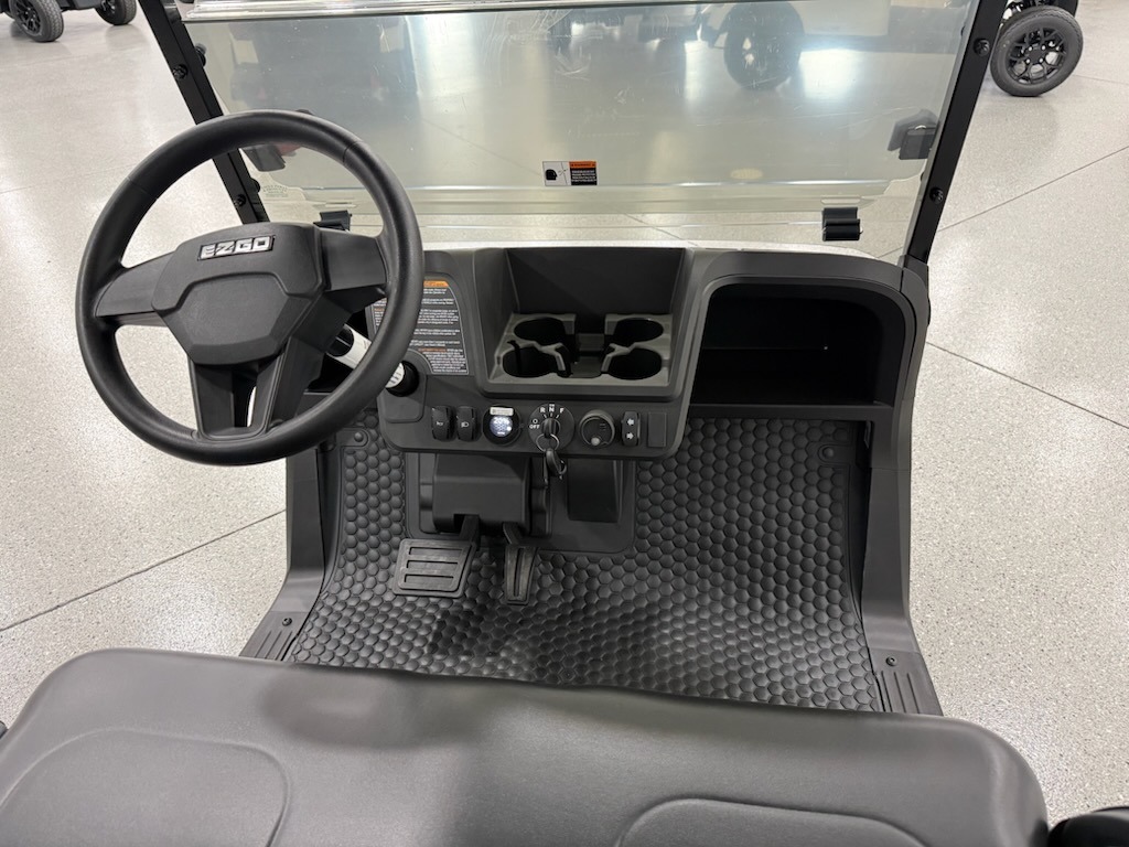 2026 EZGO RXV photo 2