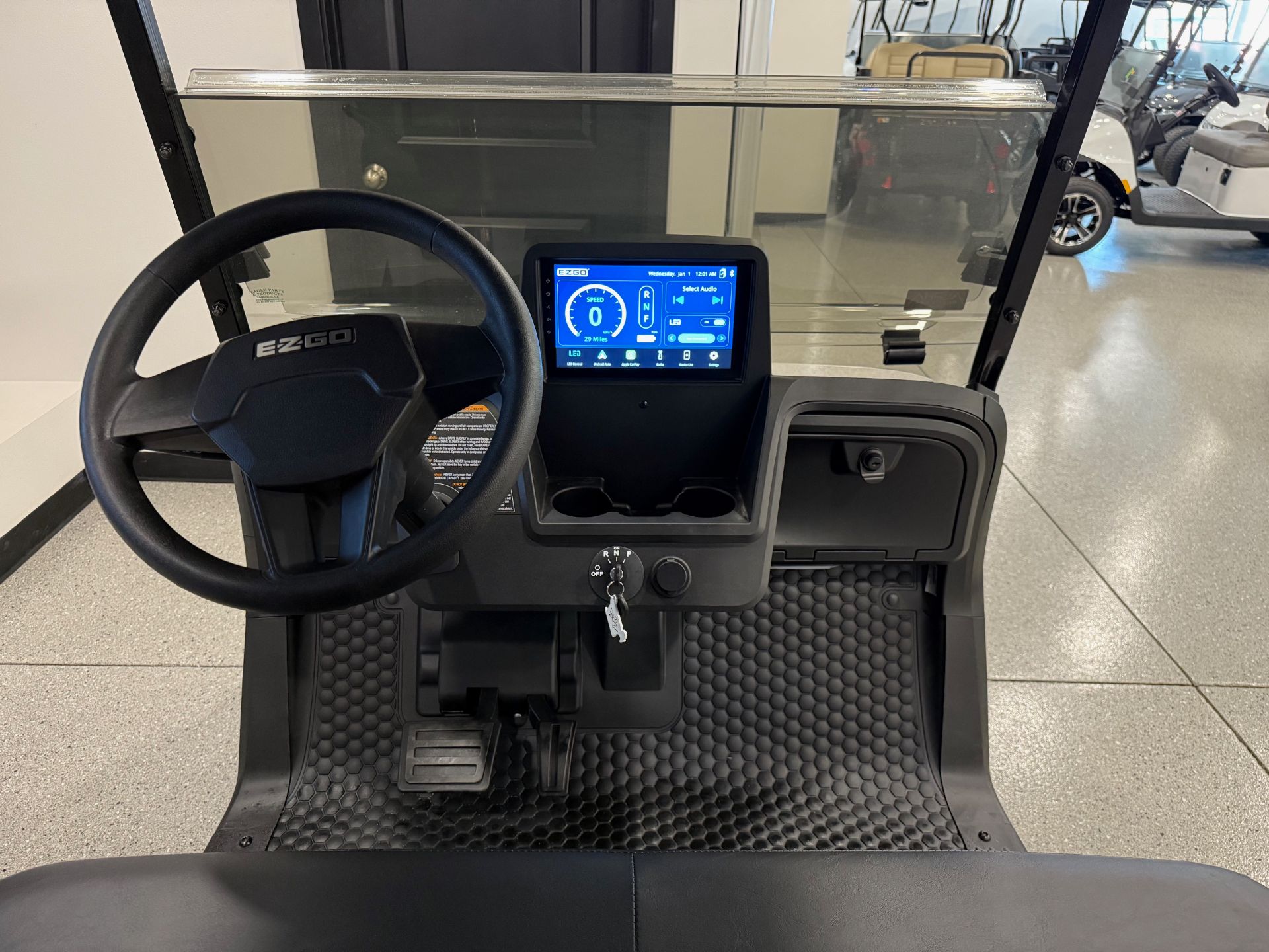 2026 E-Z-GO RXV 4 Touring STL 2.2 ELiTE in Hawarden, Iowa - Photo 4